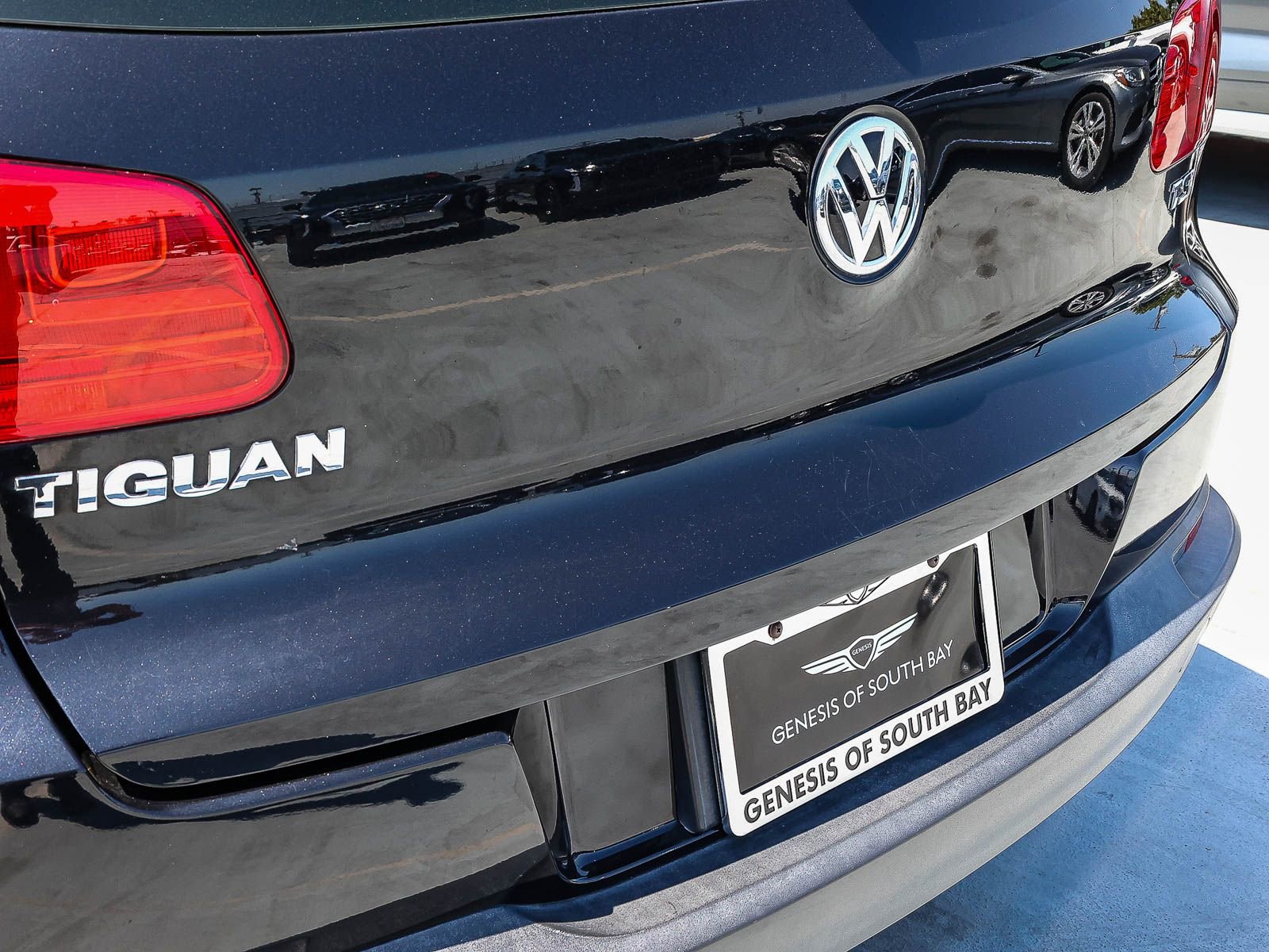 Used 2016 Volkswagen Tiguan S FWD image 7