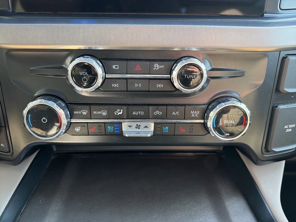 Certified 2025 Ford F450 Platinum w/ Platinum Plus Package image 32