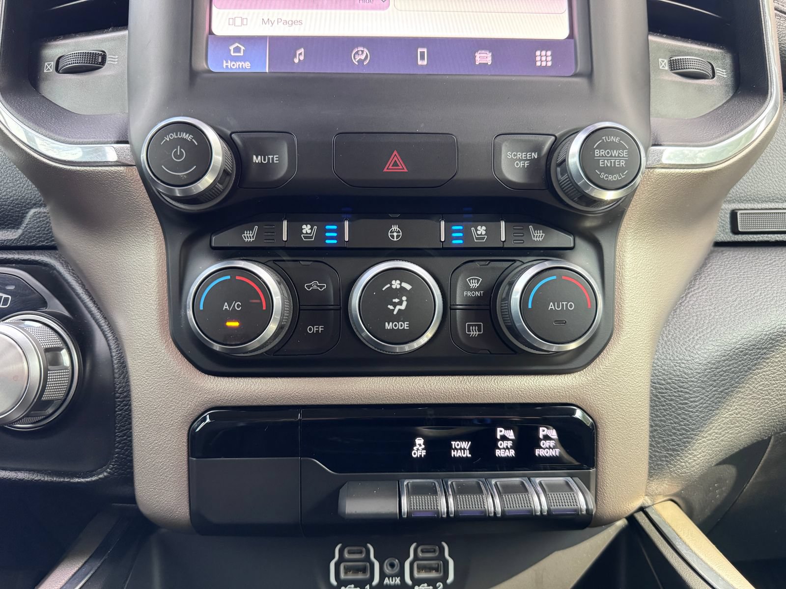 Used 2022 RAM 1500 Laramie AWD/4WD image 21