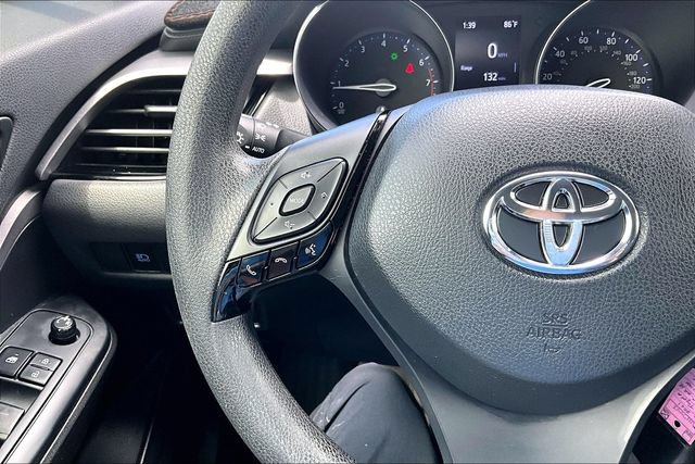 Used 2021 Toyota C-HR LE FWD image 10