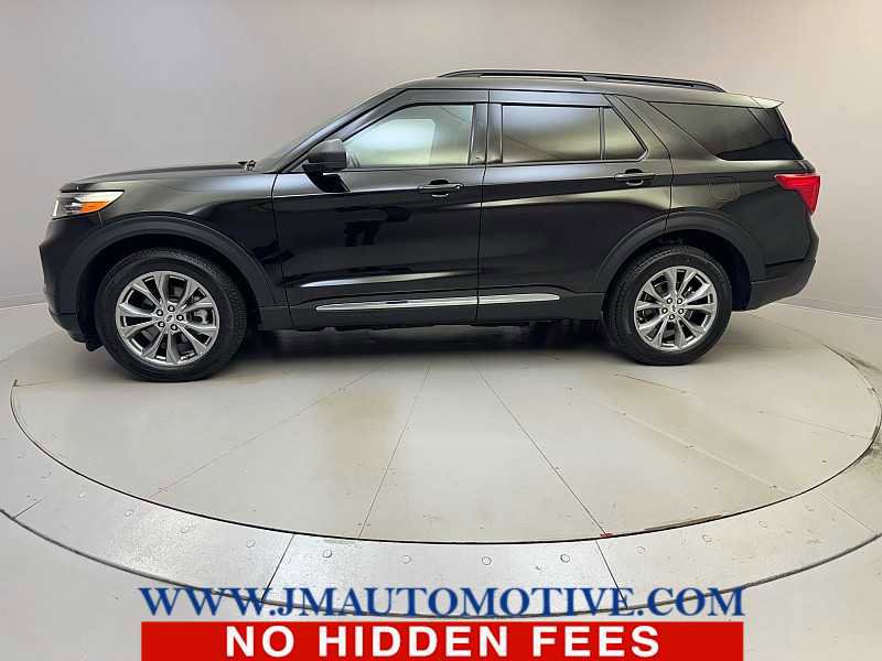 Used 2023 Ford Explorer XLT w/ Equipment Group 202A AWD/4WD image 2