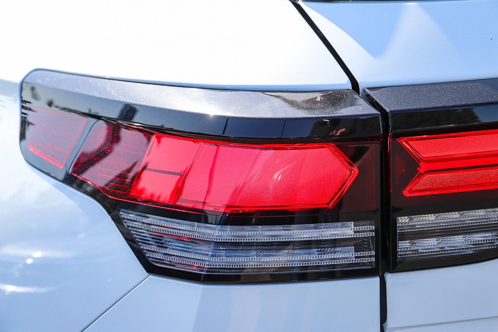 Certified 2025 Volkswagen Tiguan S FWD image 9