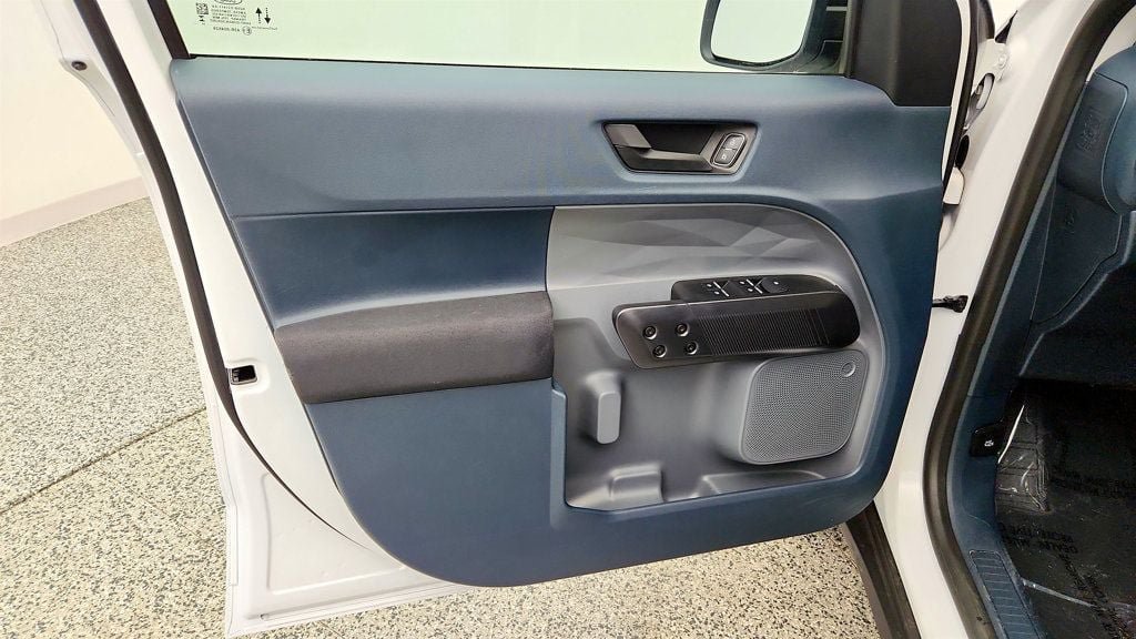 Used 2025 Ford Maverick XL FWD image 10
