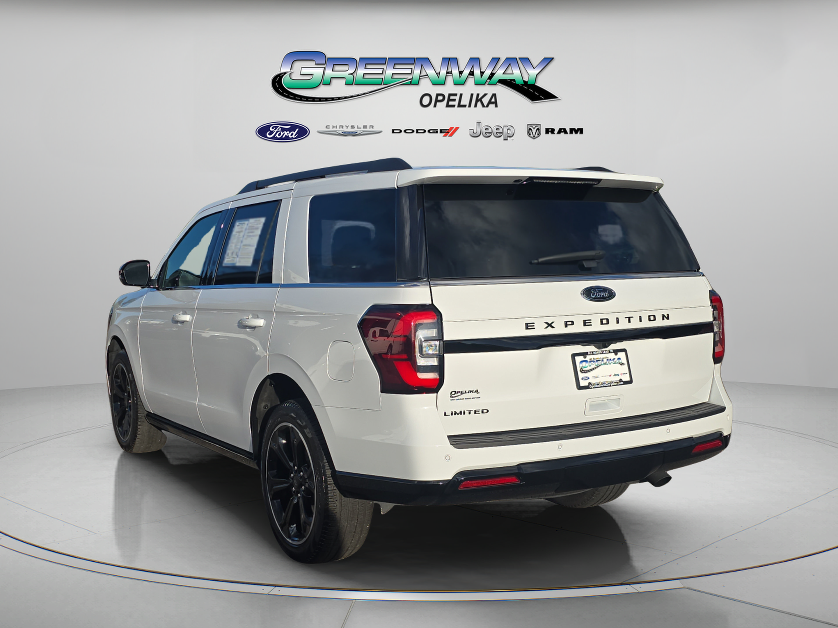 Used 2024 Ford Expedition Limited RWD image 5