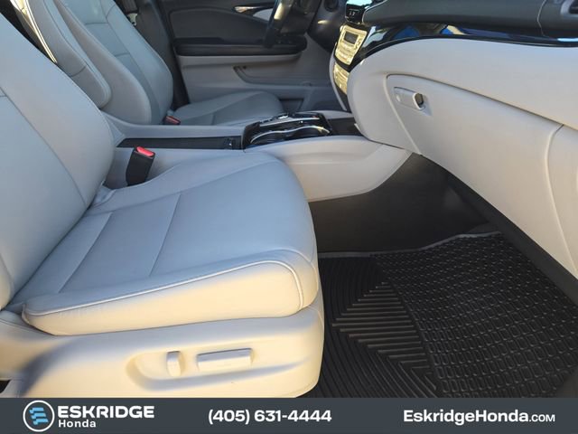 Used 2019 Honda Pilot Touring image 16