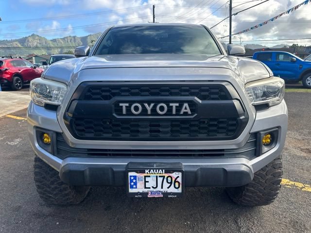 Used 2017 Toyota Tacoma TRD Off-Road AWD/4WD image 10