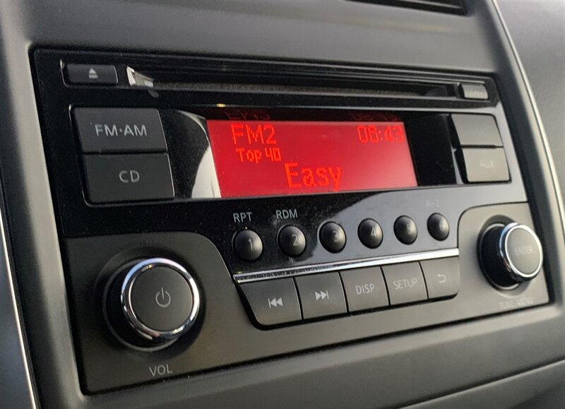 Used 2018 Nissan Versa SV FWD image 10