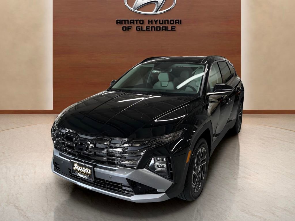 Certified 2025 Hyundai Tucson Limited AWD/4WD image 2
