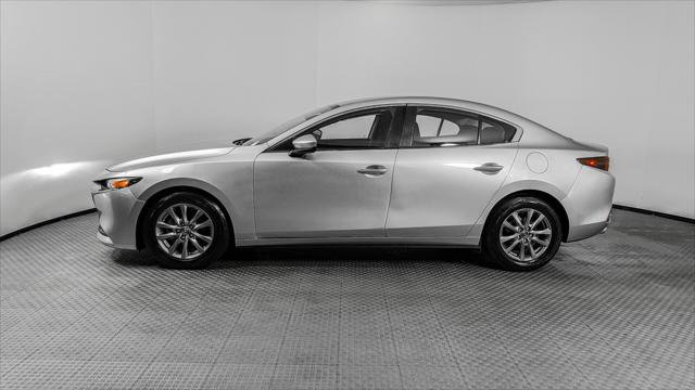 Used 2021 MAZDA MAZDA3 Sedan FWD image 3