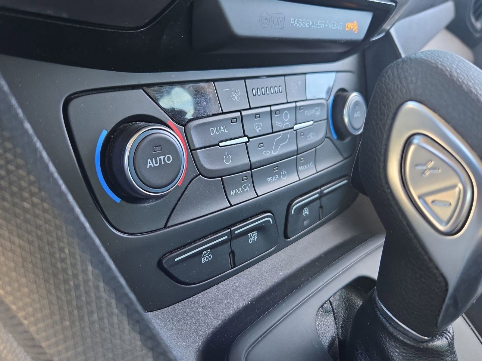 Used 2022 Ford Transit Connect XL image 17