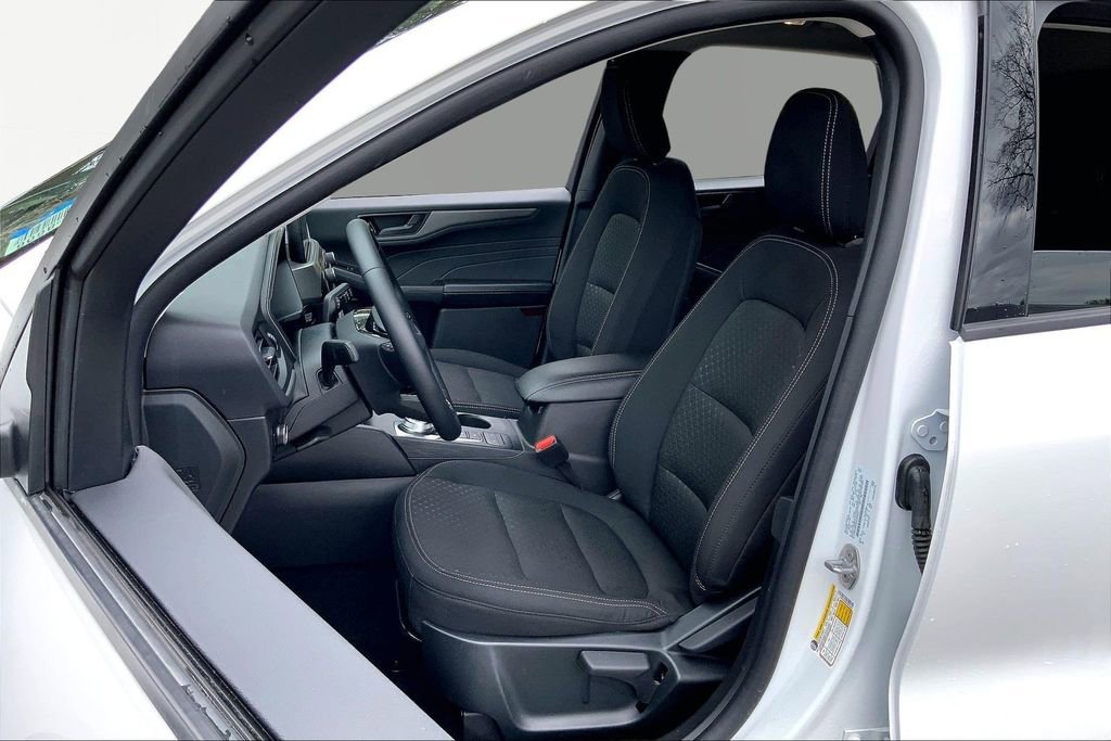 Used 2025 Ford Escape Active w/ Cold Weather Package image 15