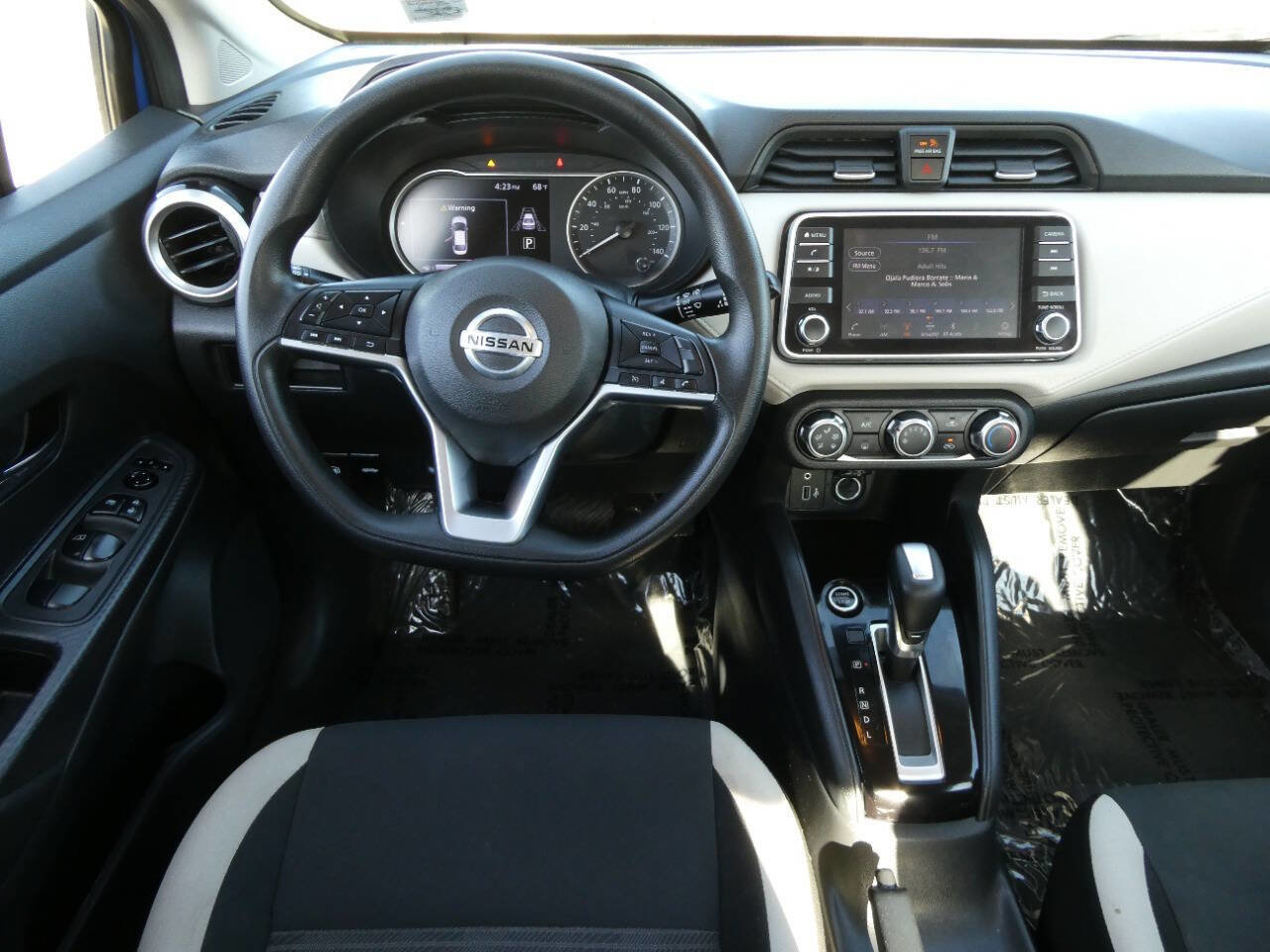 Used 2021 Nissan Versa SV FWD image 10