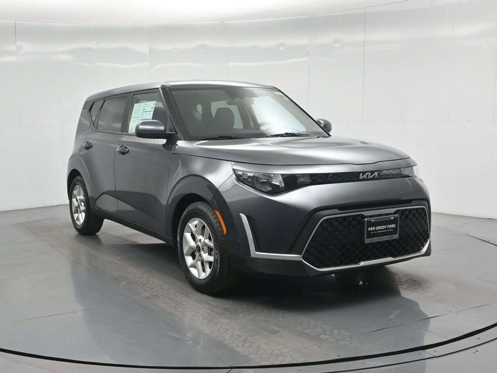 Used 2023 Kia Soul LX w/ Option Group 015 FWD image 55