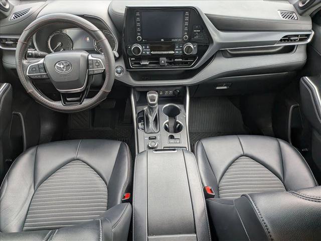 Used 2022 Toyota Highlander XSE image 13