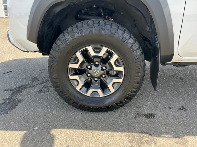 Used 2022 Toyota Tacoma TRD Off-Road w/ Technology Package image 30