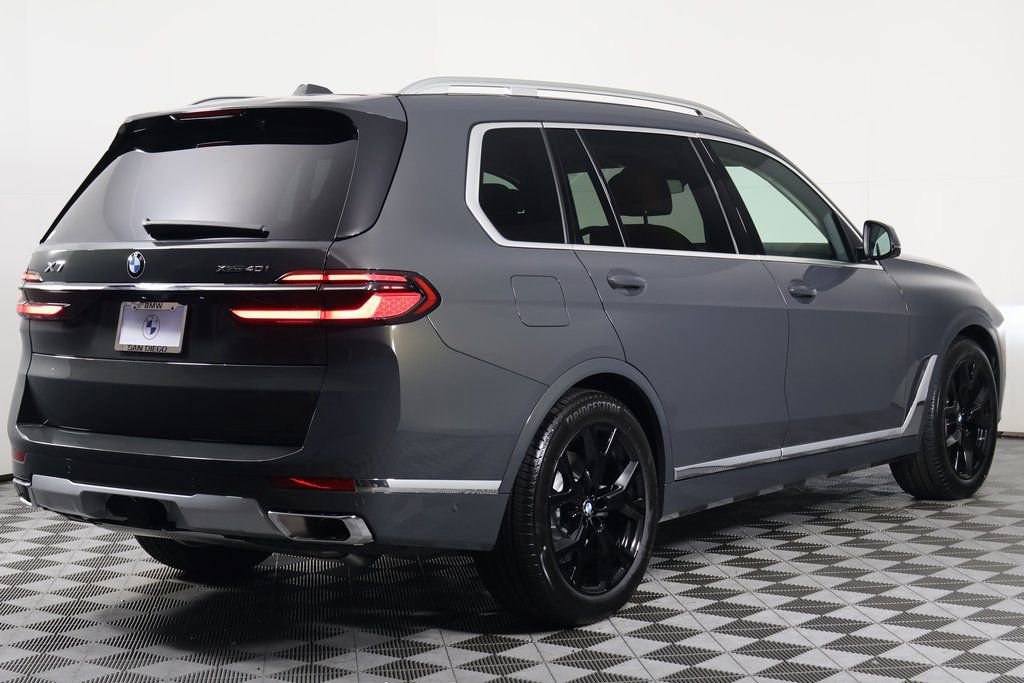 New 2026 BMW X7 xDrive40i w/ Executive Package image 2