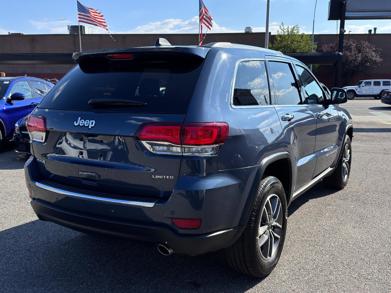 Used 2021 Jeep Grand Cherokee Limited image 4
