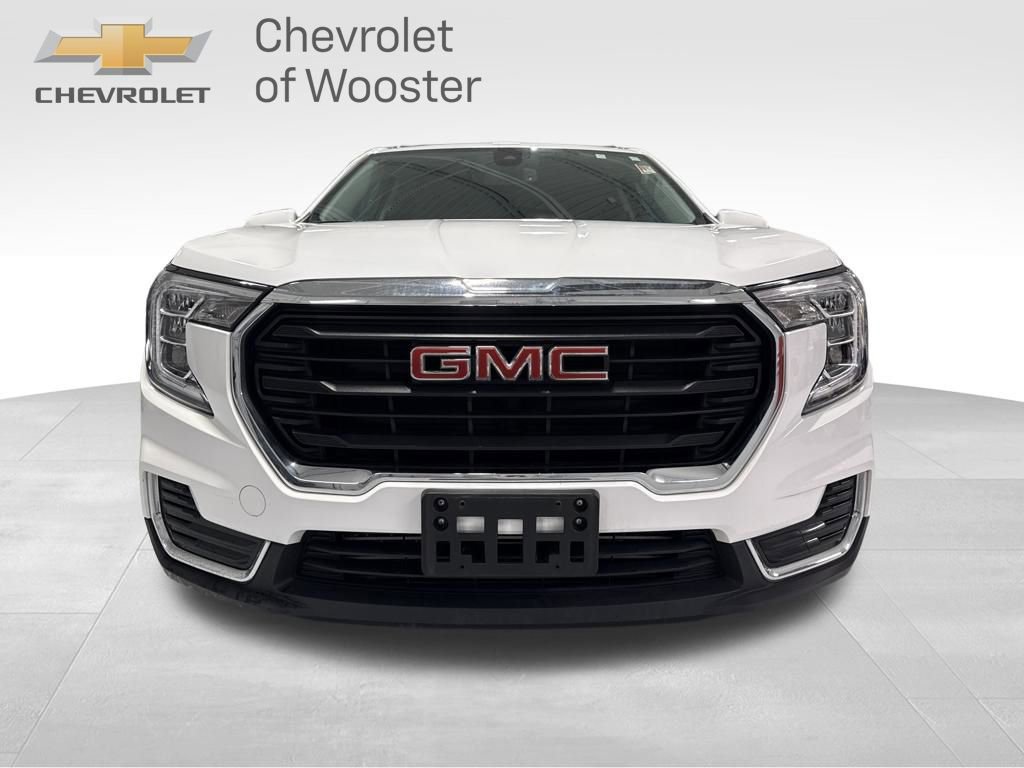 Used 2023 GMC Terrain SLE w/ Driver Convenience Package image 8