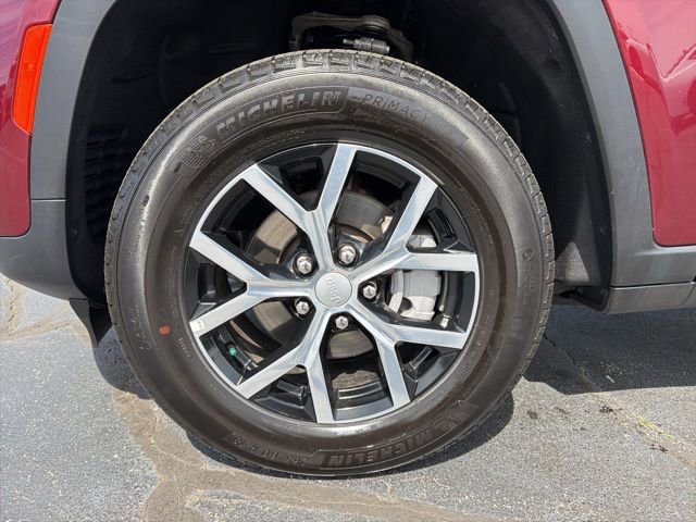Used 2025 Jeep Grand Cherokee Limited AWD/4WD image 10