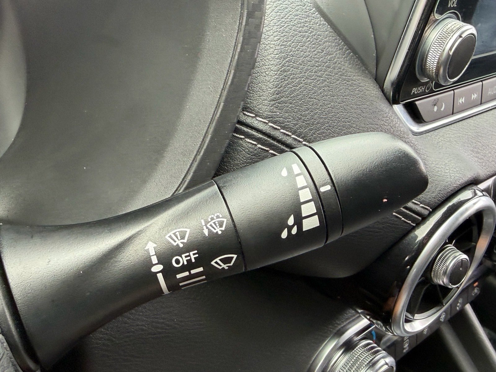 Used 2021 Nissan Sentra SV FWD image 29