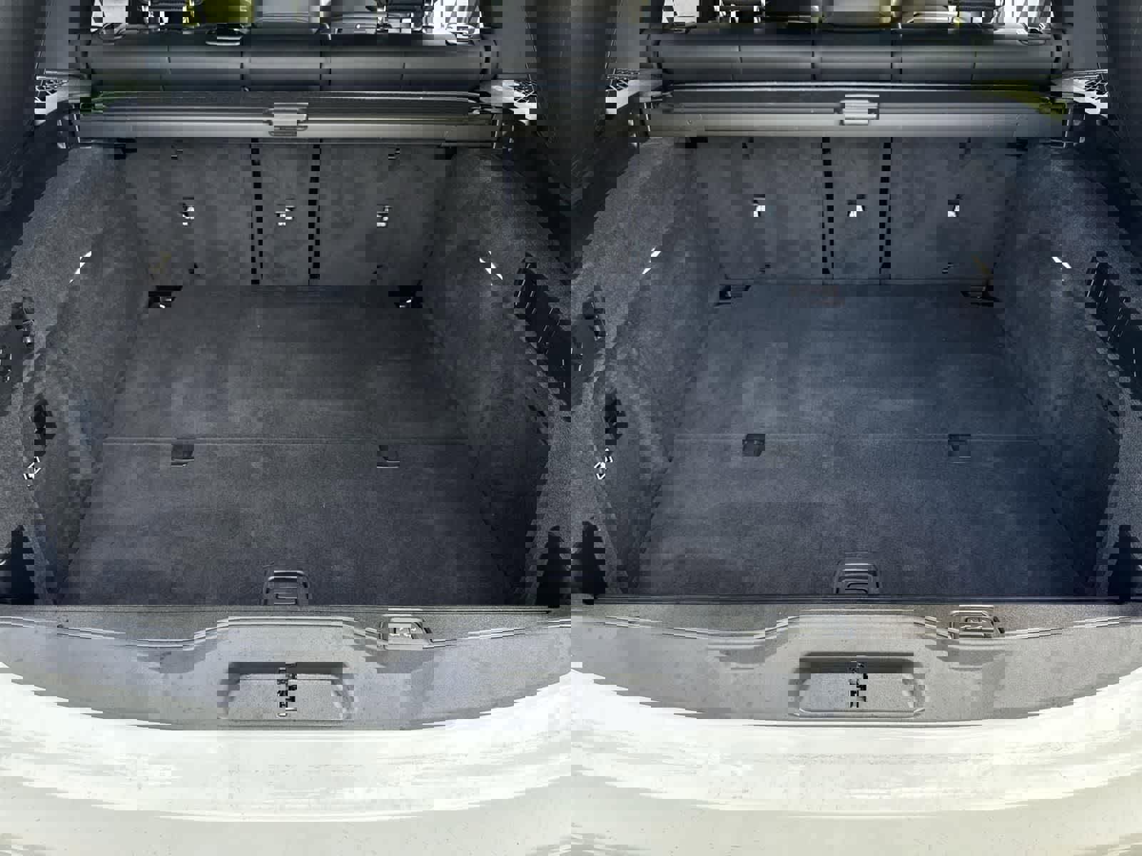 Used 2024 BMW X5 xDrive50e image 35