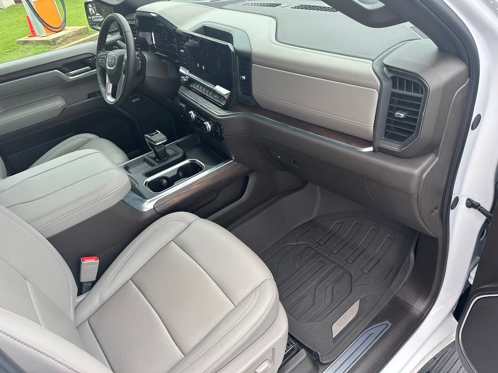 Used 2025 GMC Sierra 1500 SLT w/ SLT Premium Package AWD/4WD image 40