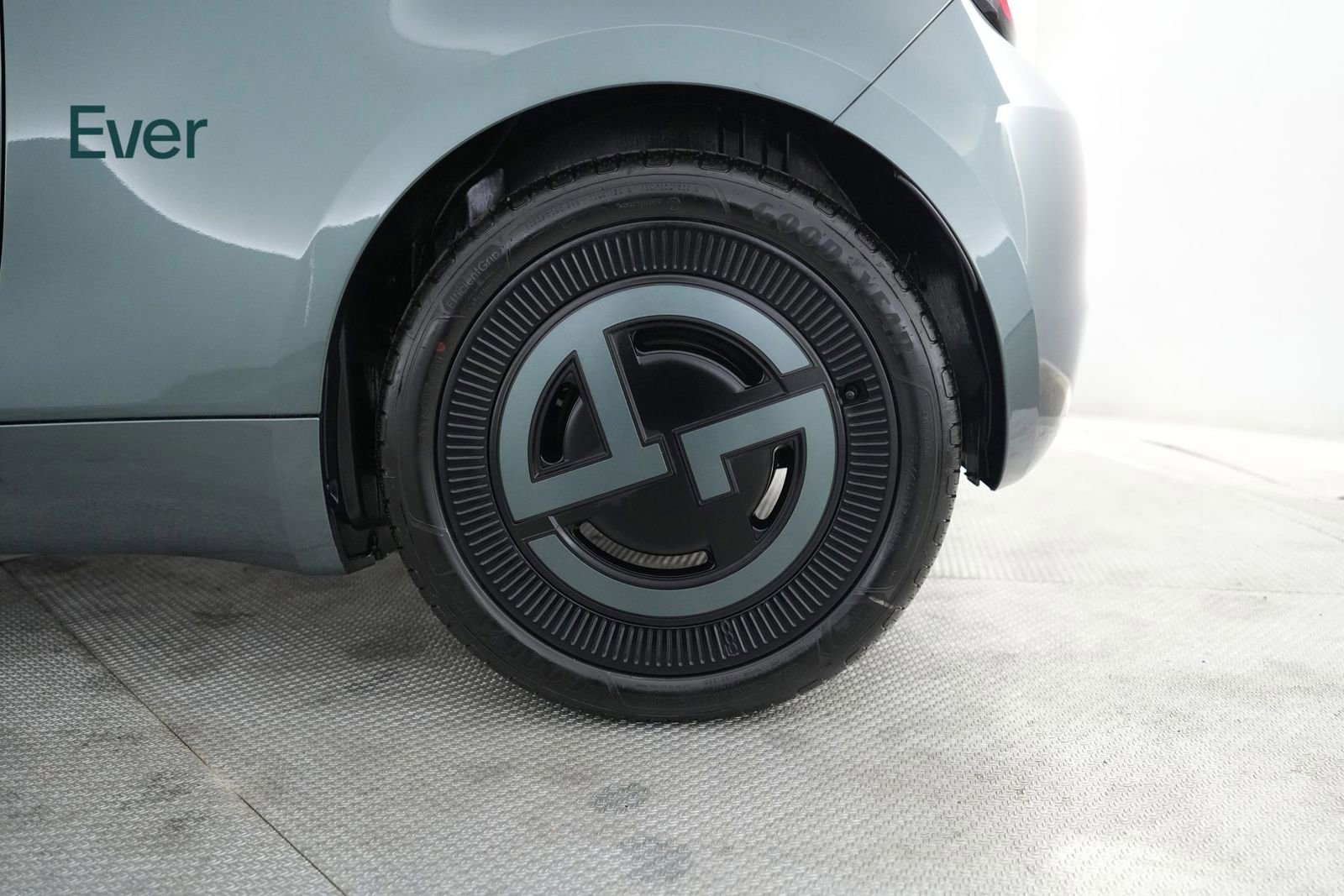 Used 2025 FIAT 500 e FWD image 9
