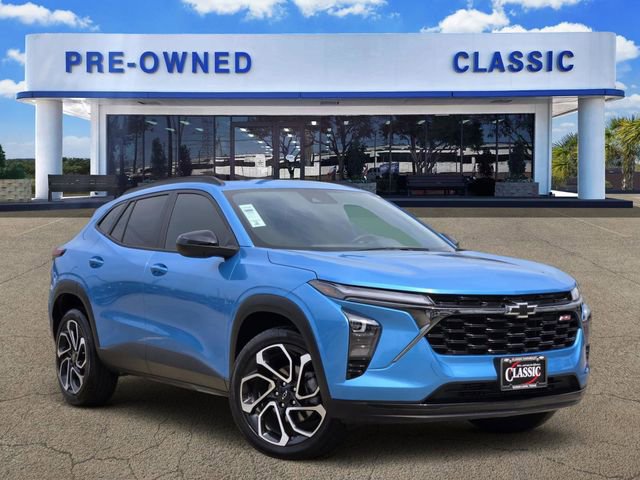 Used 2025 Chevrolet Trax RS w/ Driver Confidence Package FWD image 1
