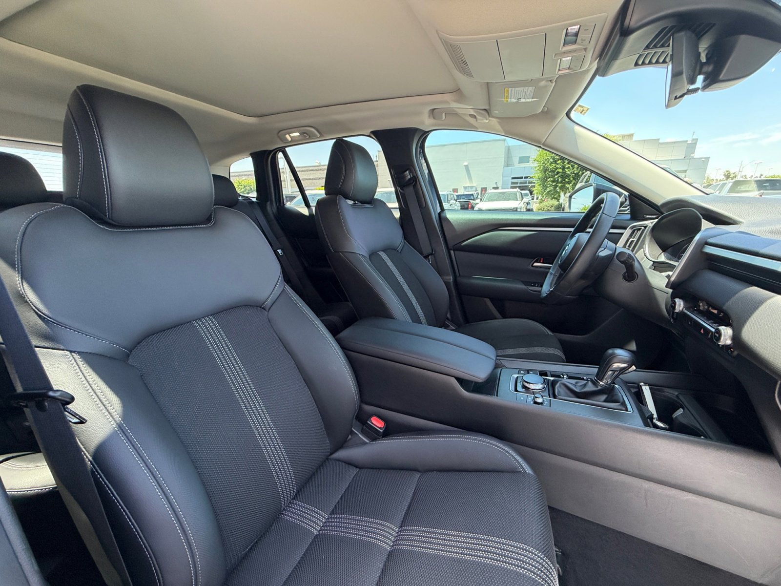 Used 2025 MAZDA CX-50 AWD 2.5 S w/ Premium Package image 19