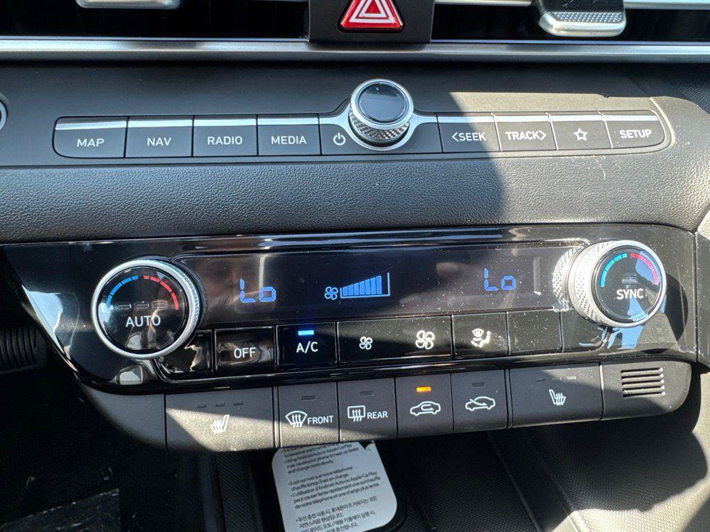 New 2026 Hyundai Elantra Limited FWD image 16