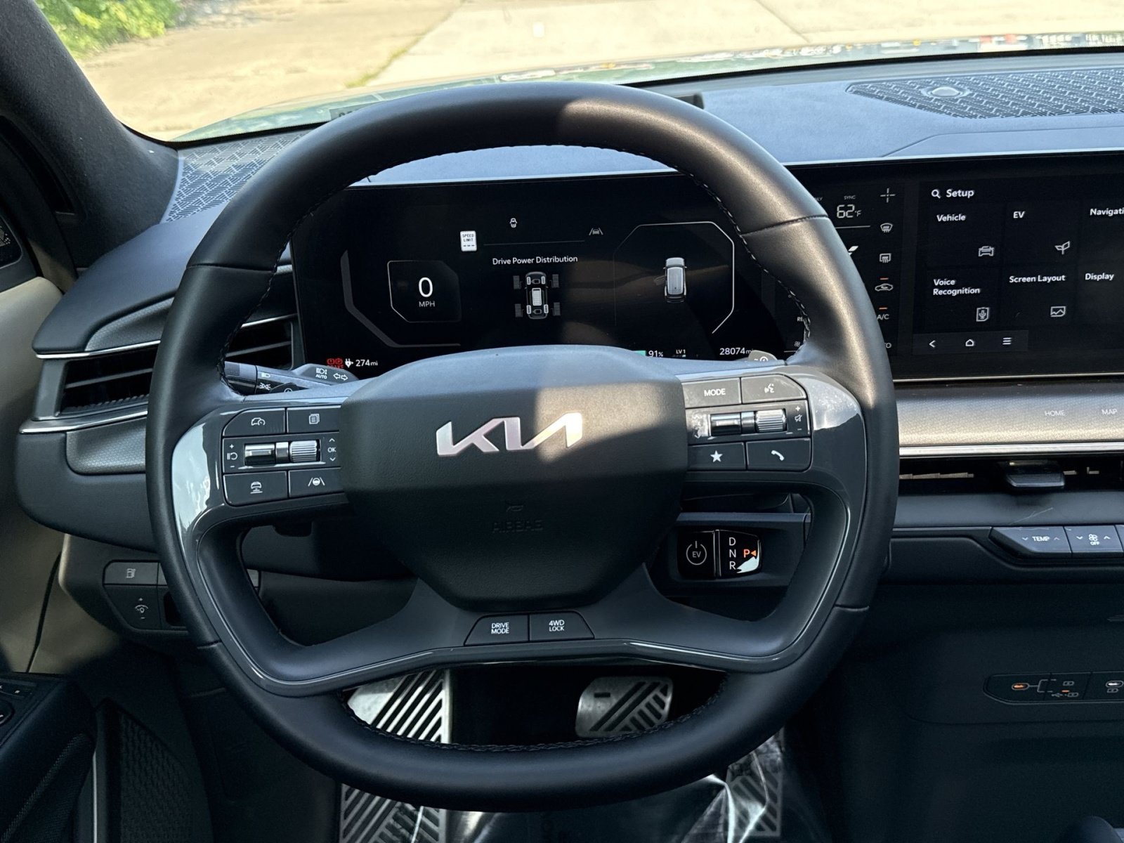 Used 2024 Kia EV9 GT-Line AWD/4WD image 25