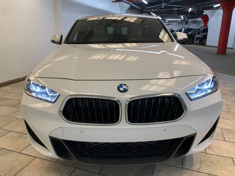 Used 2023 BMW X2 xDrive28i w/ M Sport Package image 3