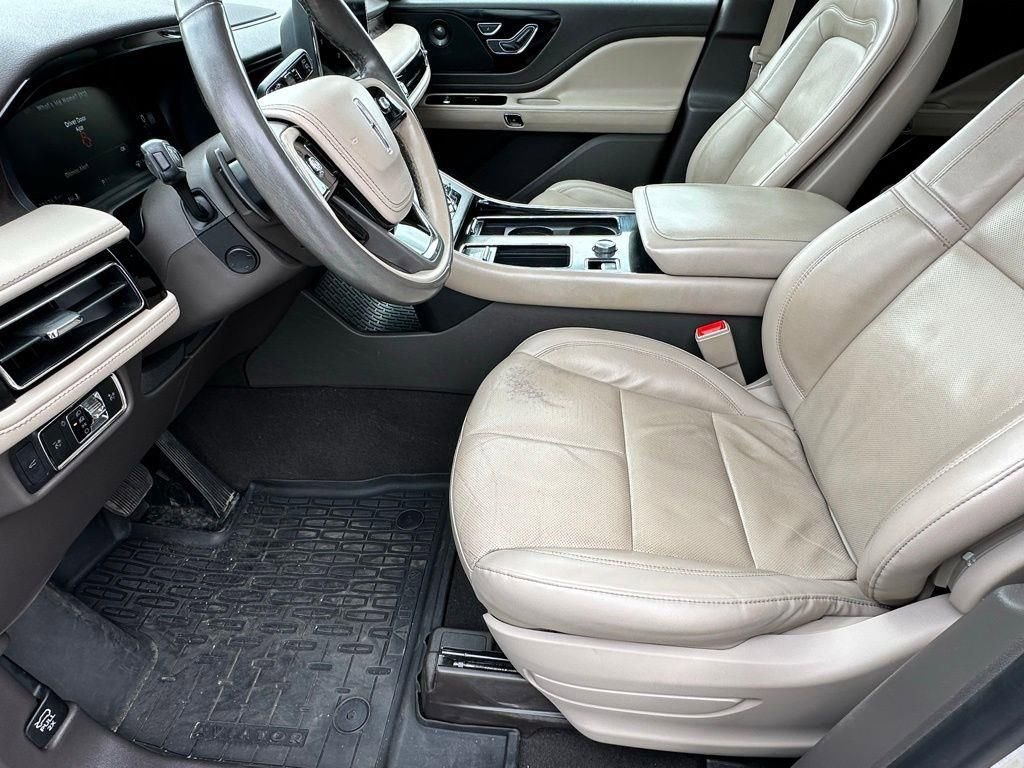 Used 2022 Lincoln Aviator Reserve w/ Equipment Group 201A image 6