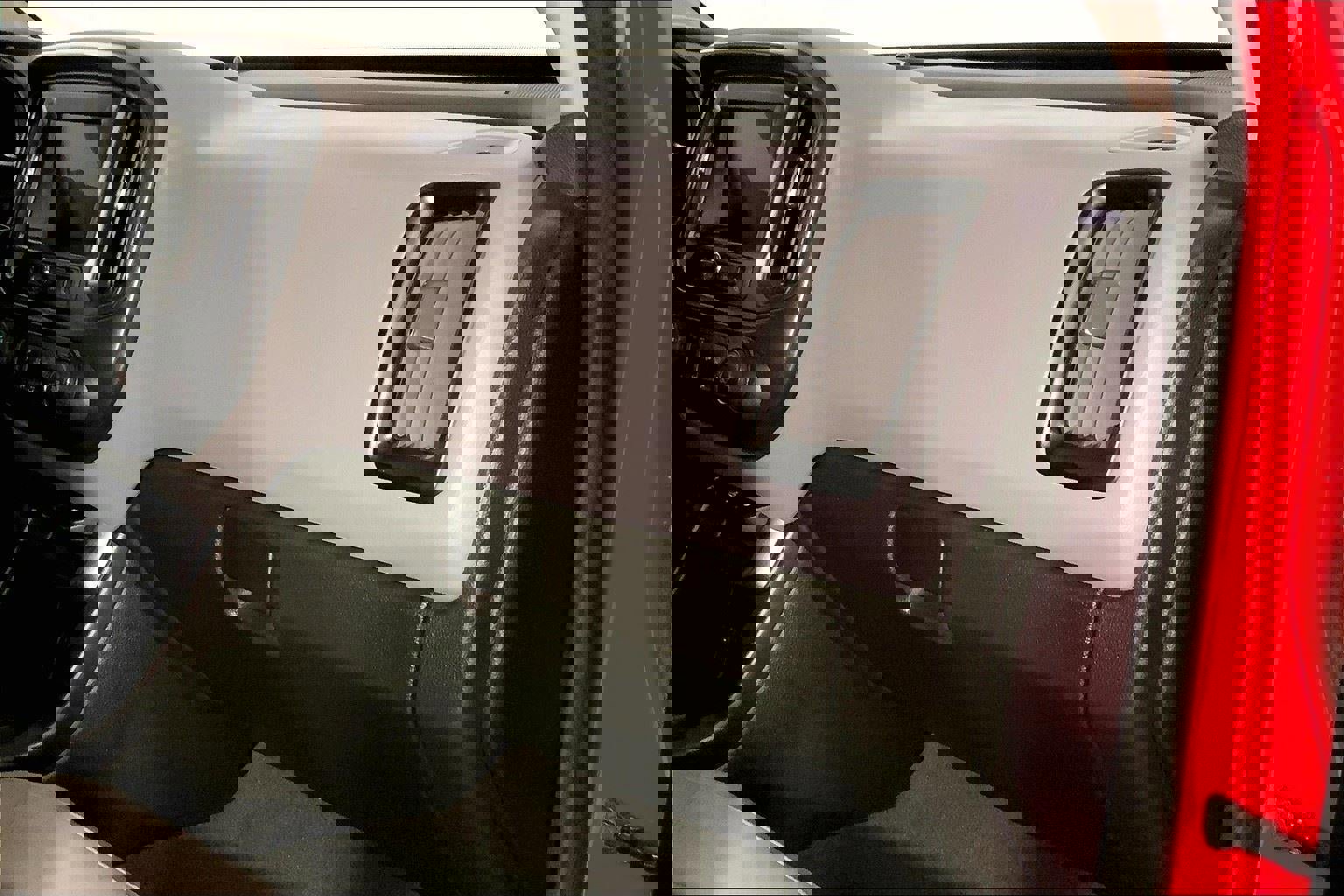 Used 2019 Chevrolet Colorado W/T w/ Custom Special Edition image 17