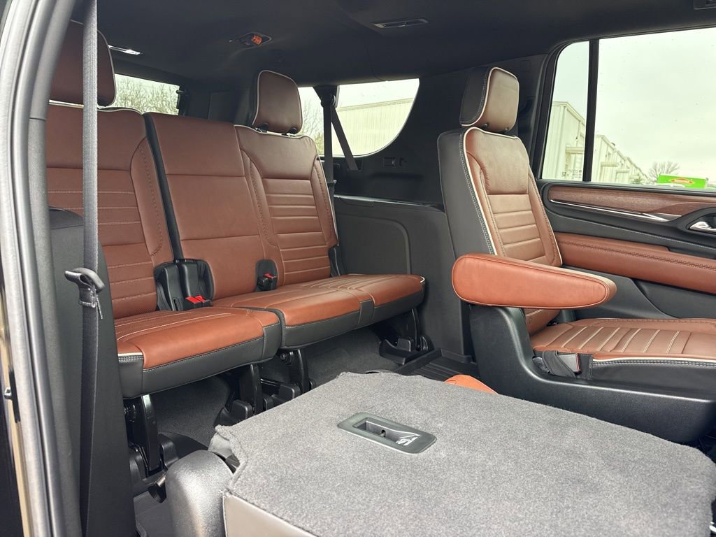 Used 2024 GMC Yukon XL Denali Ultimate w/ LPO, Illumination Package image 49