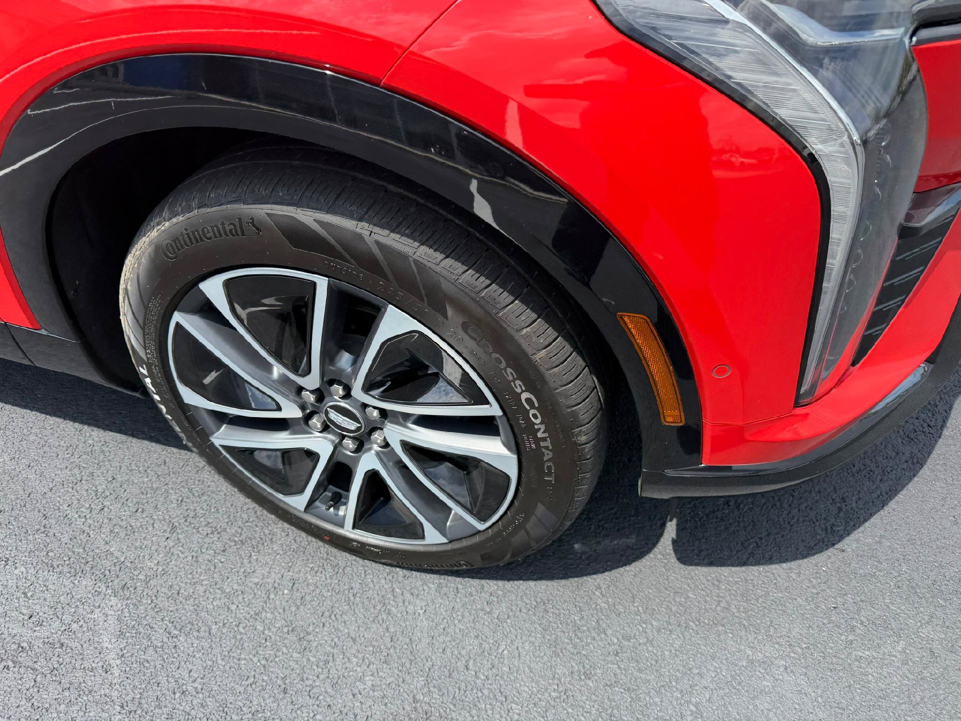 Certified 2025 Cadillac Optiq Sport 1 AWD/4WD image 10