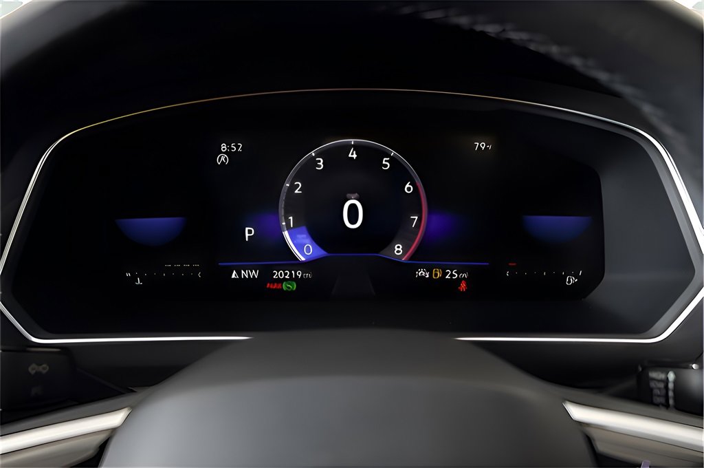 Used 2023 Volkswagen Tiguan SE R-Line image 28