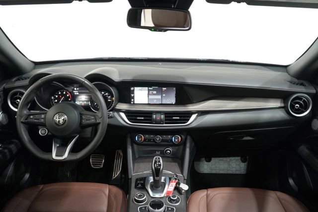 Used 2023 Alfa Romeo Stelvio Ti AWD/4WD image 13