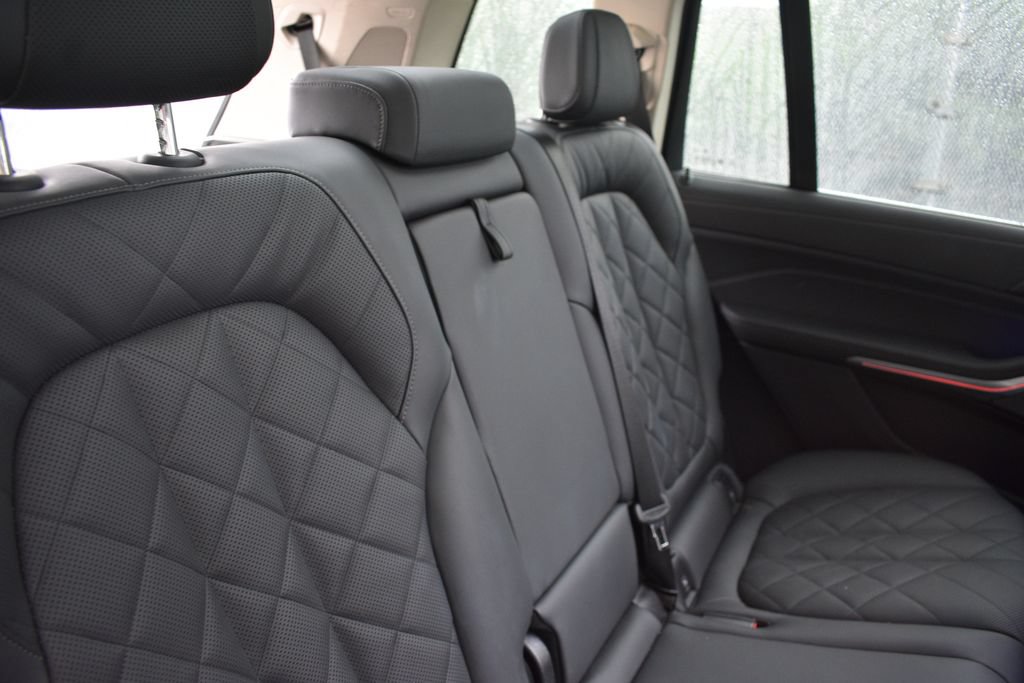 Used 2026 BMW X7 xDrive40i AWD/4WD image 29
