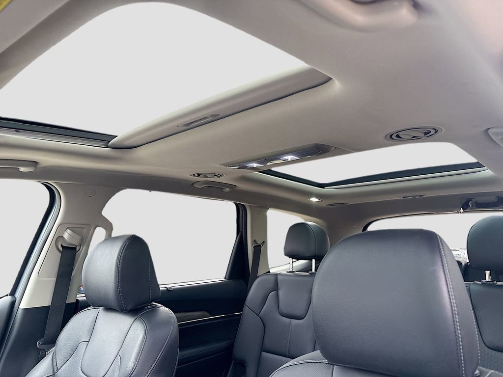 Used 2022 Kia Telluride SX w/ Nightfall Edition Package image 22