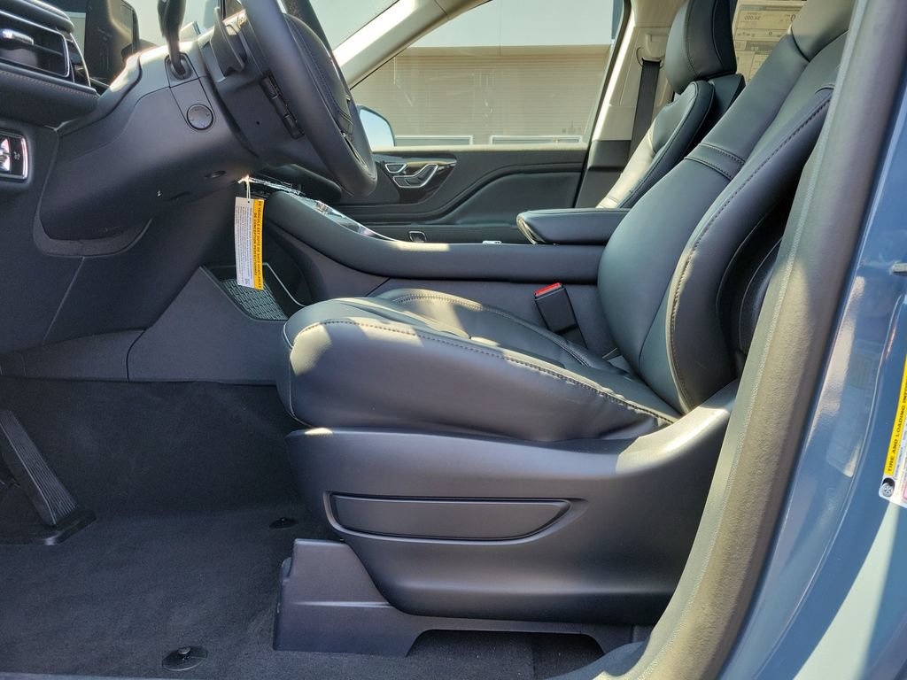 New 2026 Lincoln Aviator AWD image 19