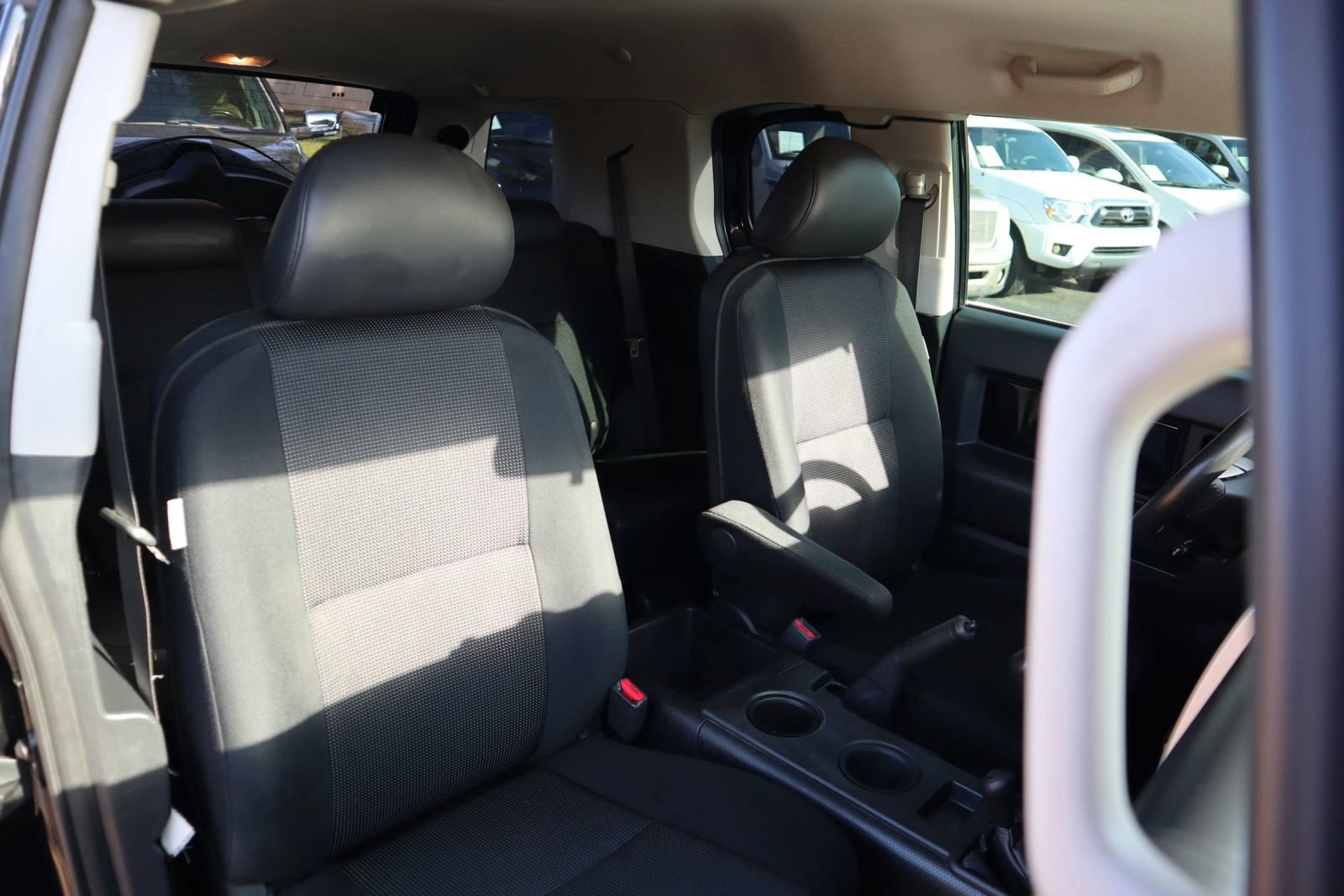 Used 2007 Toyota FJ Cruiser 4WD image 16