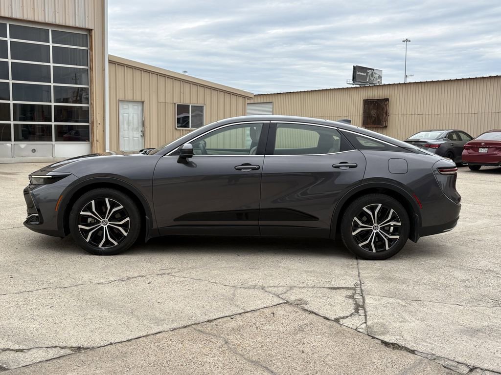 Used 2024 Toyota Crown Limited image 8