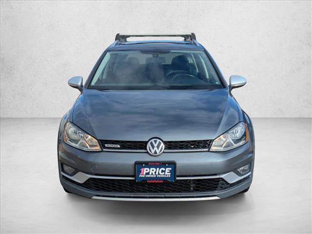 Used 2017 Volkswagen Golf Alltrack SEL image 2