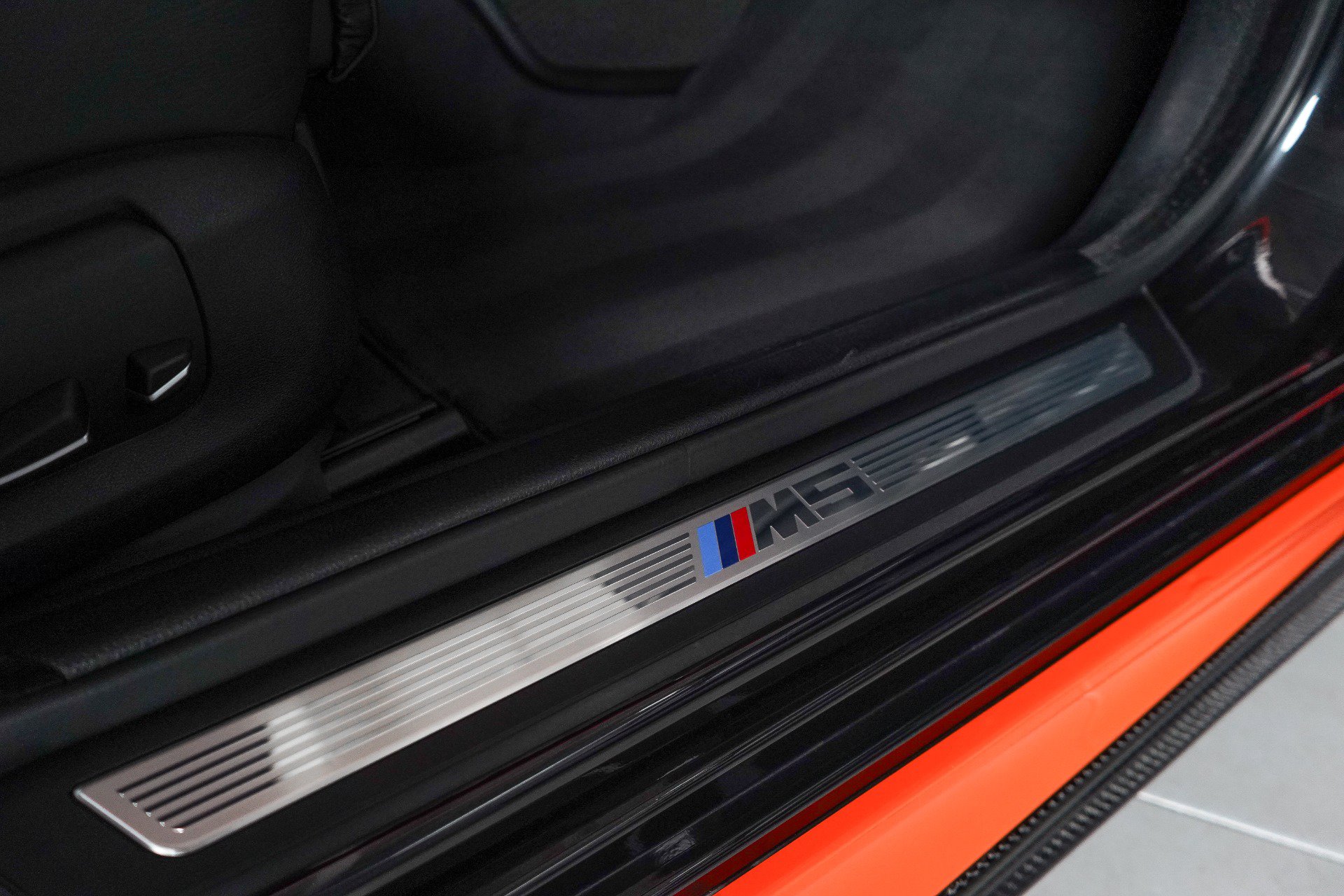 Used 2014 BMW M5 RWD image 55