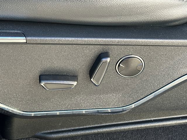 Used 2023 Ford F150 Lariat w/ Equipment Group 502A High image 39