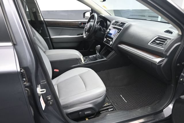 Used 2018 Subaru Outback 3.6R Limited AWD/4WD image 29