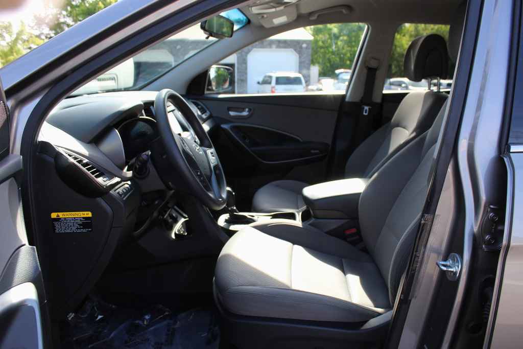 Used 2017 Hyundai Santa Fe Sport w/ 2.4L Value Package 06 FWD image 27