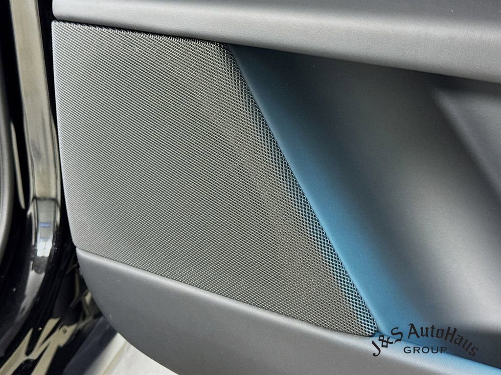 Used 2026 Tesla Model X Plaid image 25