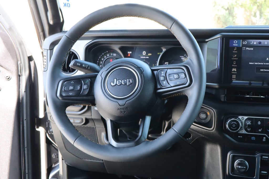 Used 2024 Jeep Wrangler Unlimited w/ Convenience Group AWD/4WD image 27